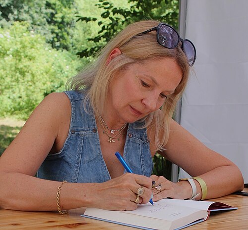 Joanna Bator